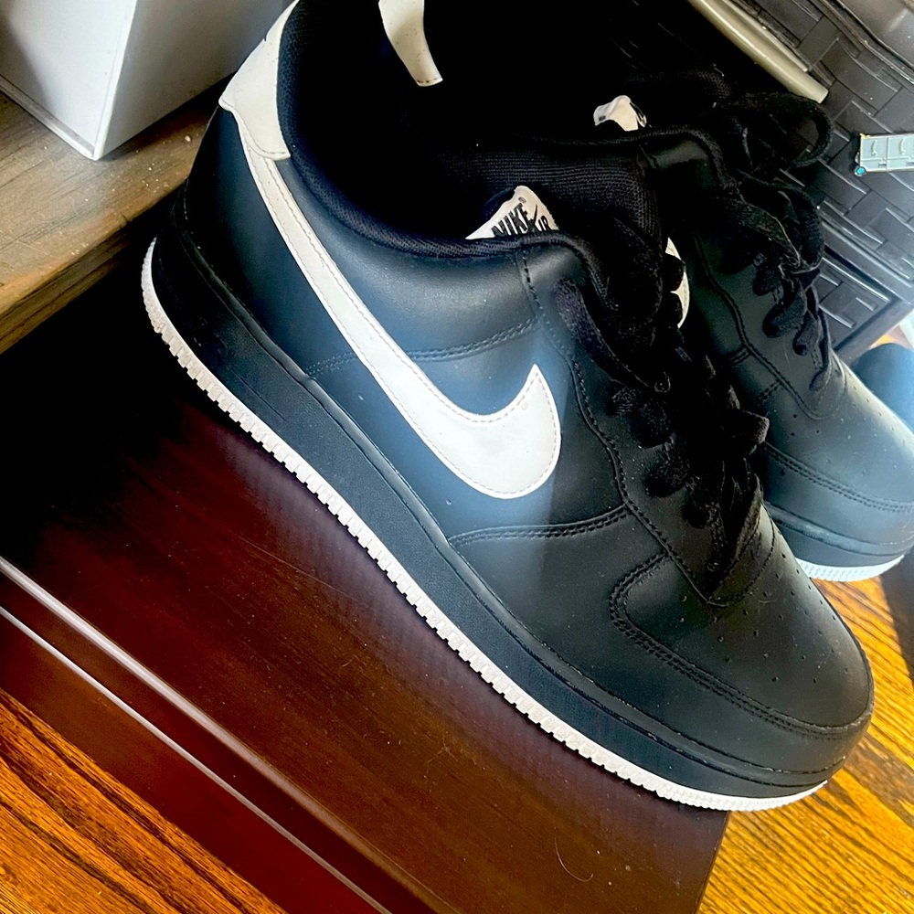 Black and White Nike Air Force 1 ‘07. Size 13.